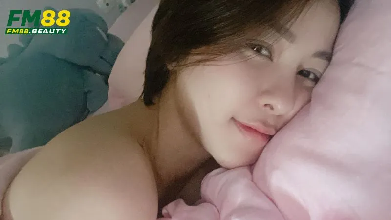 Trâm Anh Sexy hẹn hò cùng bạn trai