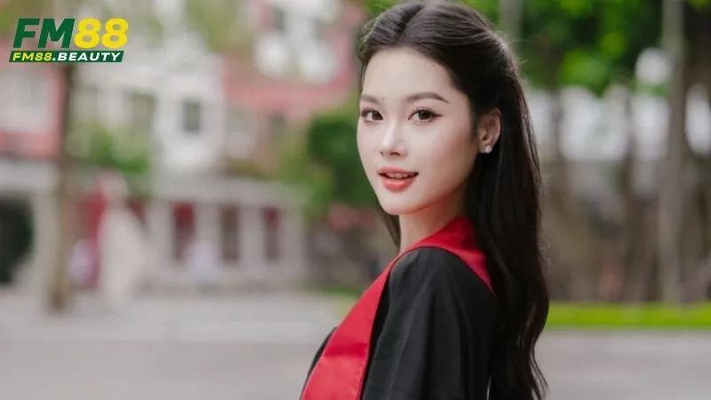 Hình ảnh cô gái cùng tên Trần Hà Linh bị nhầm lẫn 
